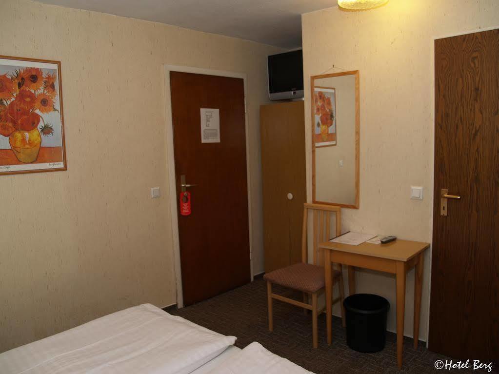 Hotel Berg Köln Exteriör bild